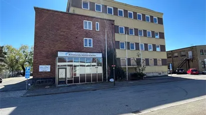 Nice and affordable office space with lovely light.